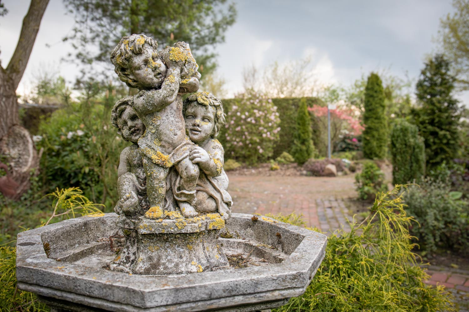Brunnen im Themengarten vom Hof Moorblick